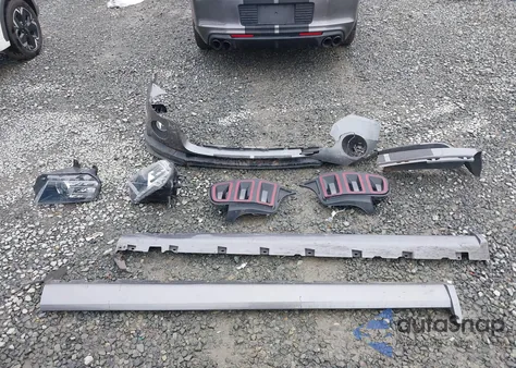 2013 Ford Shelby Gt500 z USA, uszkodzony, nr VIN 1ZVBP8JZ2D5260857